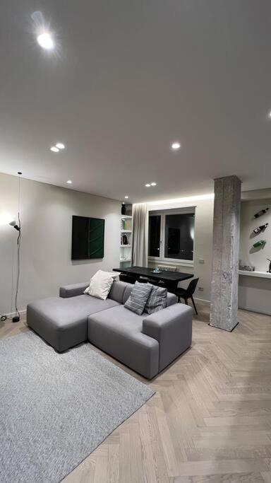 Duca Dei Navigli - Luxury Apartment In ミラノ エクステリア 写真