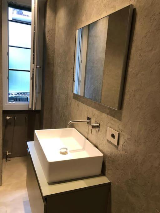 Duca Dei Navigli - Luxury Apartment In ミラノ エクステリア 写真